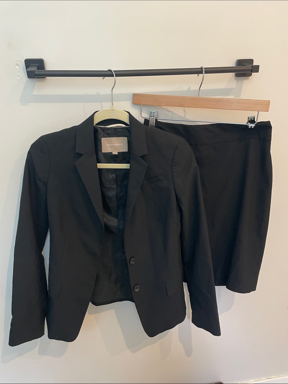 Banana Republic Black Women's Two-Piece Skirt Suit